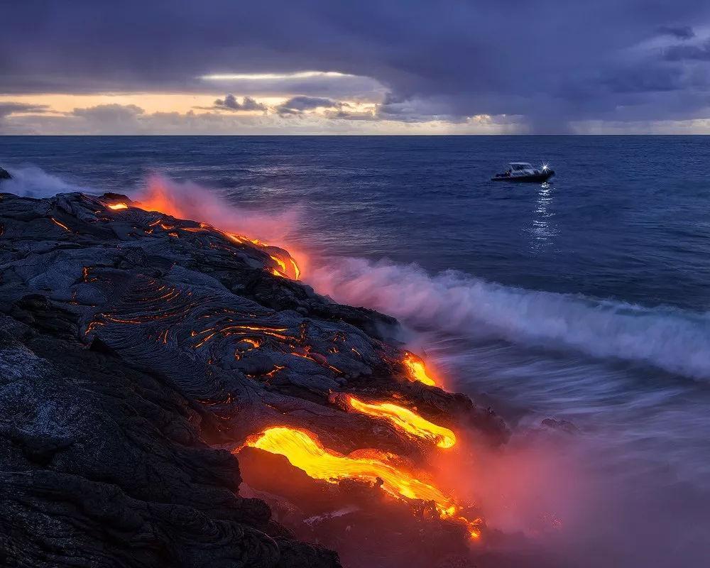 火山最新动态，活跃地貌特征揭示潜在危险