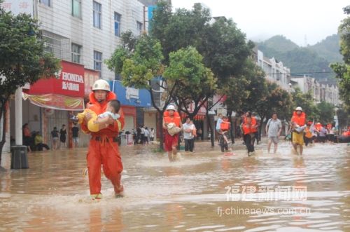 福建暴雨持续三十日，最新事件及深度分析