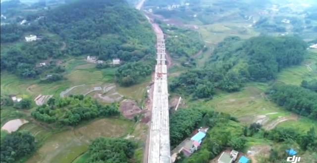 宜宾宜庆路新篇章，探寻自然美景，启程心灵之旅的最新消息